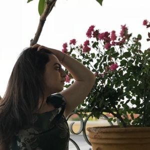 Meet your Posher, Maya